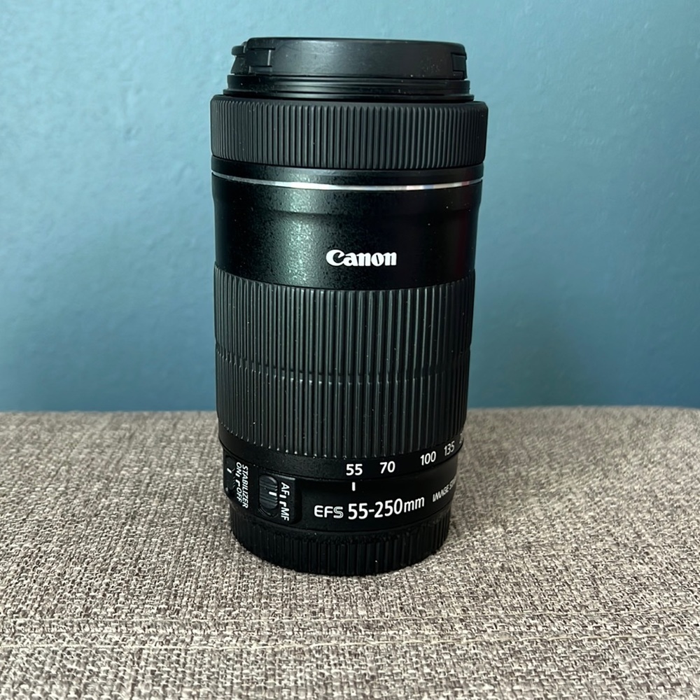 Canon EFS 55-250mm f/4-5.6 STM lens